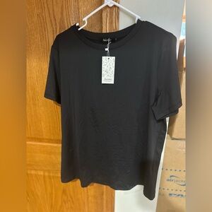 🚨NWT🚨 Black Short Sleeve Women's Tee